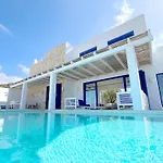 Itaca Vista Mar Y Piscina Climatizada *
