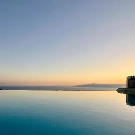 Itaca Vista Mar Y Piscina Climatizada Villa