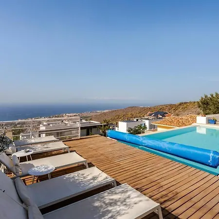 Itaca Vista Mar Y Piscina Climatizada Villa *