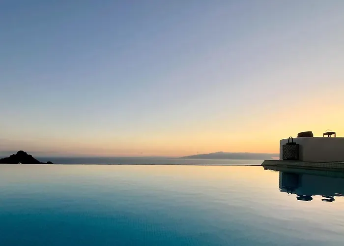 Itaca Vista Mar Y Piscina Climatizada Villa