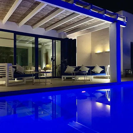 Itaca Vista Mar Y Piscina Climatizada Villa