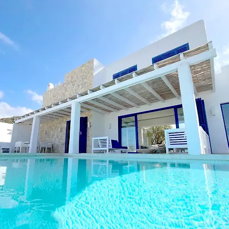 Itaca Vista Mar Y Piscina Climatizada *