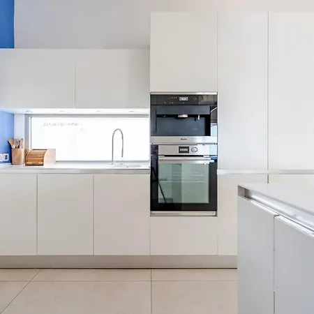 Itaca Vista Mar Y Piscina Climatizada