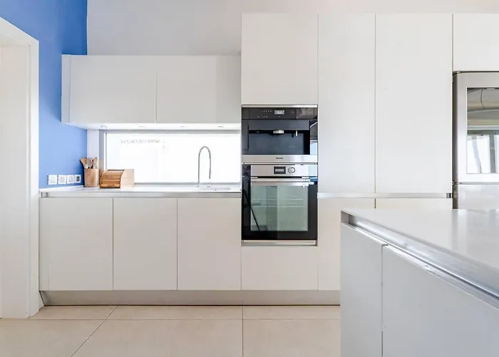 Itaca Vista Mar Y Piscina Climatizada