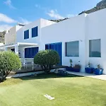 Itaca Vista Mar Y Piscina Climatizada Villa *